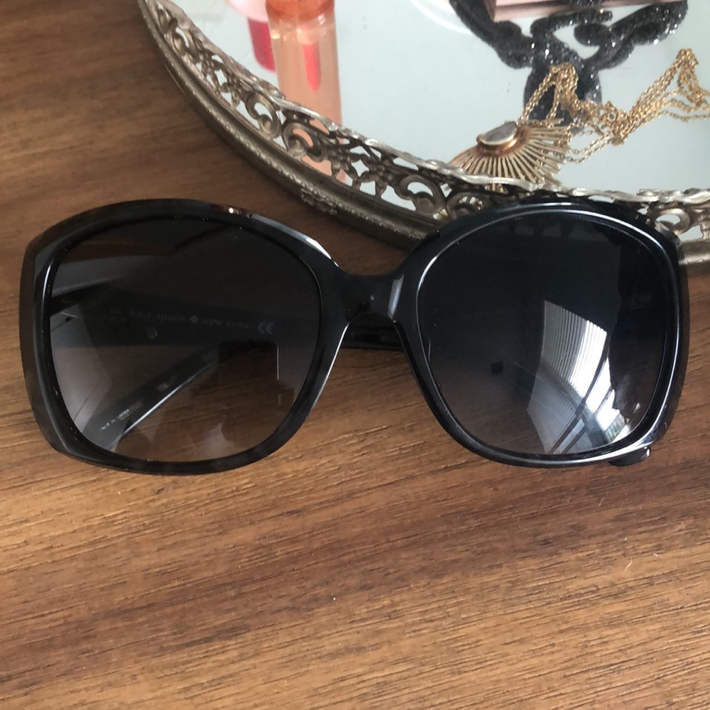Kate Spade black tortoise frame sunglasses